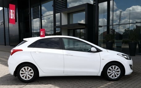 Hyundai i30 II рестайлинг, 2015 год, 1 300 000 рублей, 12 фотография