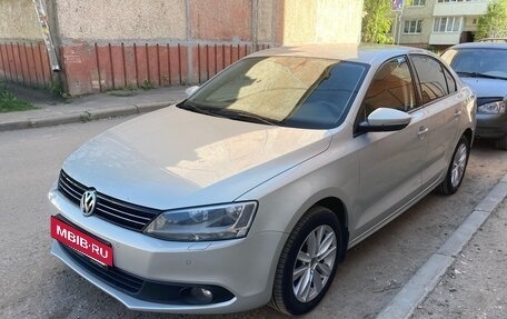 Volkswagen Jetta VI, 2011 год, 1 070 000 рублей, 3 фотография