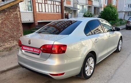Volkswagen Jetta VI, 2011 год, 1 070 000 рублей, 4 фотография