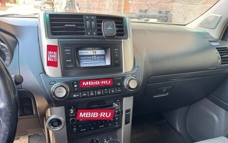 Toyota Land Cruiser Prado 150 рестайлинг 2, 2013 год, 3 200 000 рублей, 13 фотография