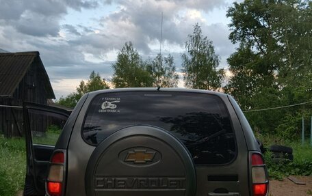 Chevrolet Niva I рестайлинг, 2004 год, 310 000 рублей, 2 фотография