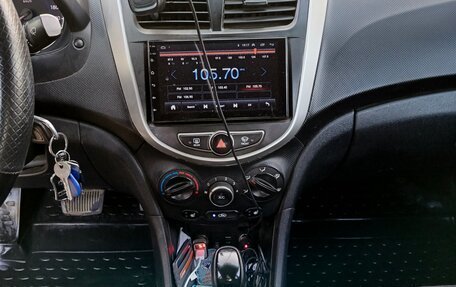 Hyundai Solaris II рестайлинг, 2014 год, 680 000 рублей, 10 фотография