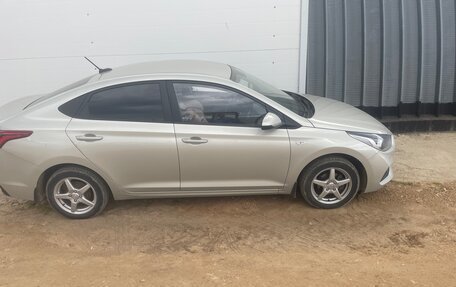 Hyundai Solaris II рестайлинг, 2019 год, 1 299 000 рублей, 4 фотография