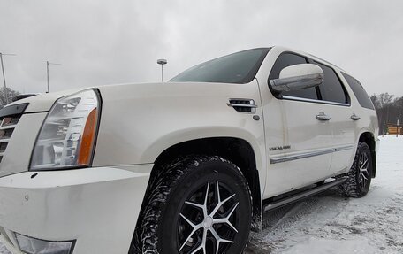 Cadillac Escalade III, 2011 год, 2 300 000 рублей, 3 фотография