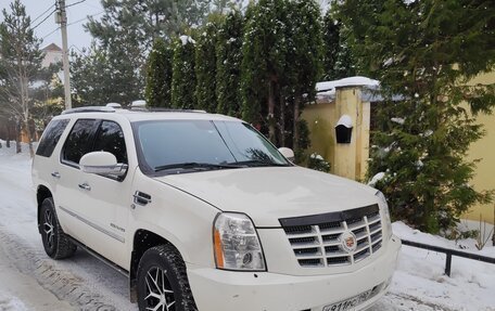 Cadillac Escalade III, 2011 год, 2 300 000 рублей, 10 фотография