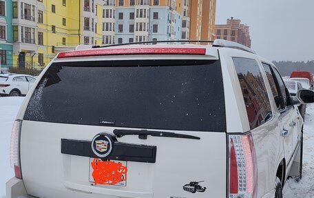 Cadillac Escalade III, 2011 год, 2 300 000 рублей, 17 фотография