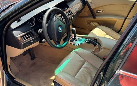 BMW 5 серия, 2004 год, 1 250 000 рублей, 3 фотография