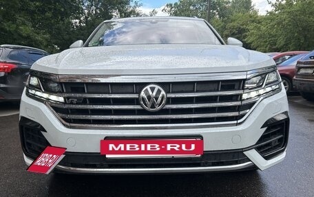 Volkswagen Touareg III, 2019 год, 6 450 000 рублей, 2 фотография