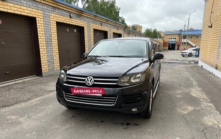 Volkswagen Touareg III, 2013 год, 2 400 000 рублей, 2 фотография