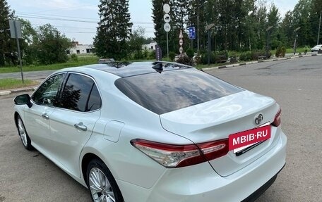 Toyota Camry, 2018 год, 3 000 000 рублей, 4 фотография
