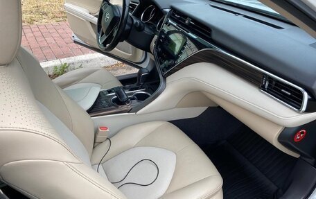 Toyota Camry, 2018 год, 3 000 000 рублей, 11 фотография