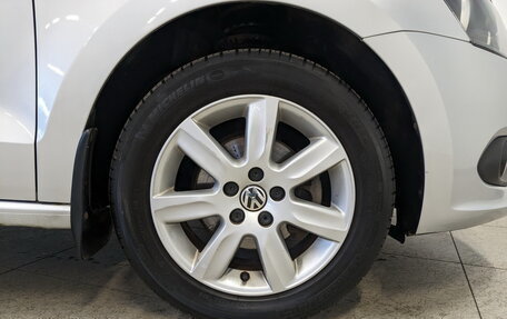 Volkswagen Polo VI (EU Market), 2011 год, 850 000 рублей, 18 фотография