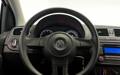 Volkswagen Polo VI (EU Market), 2011 год, 850 000 рублей, 21 фотография