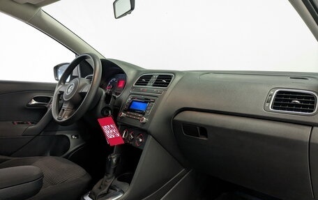 Volkswagen Polo VI (EU Market), 2011 год, 850 000 рублей, 11 фотография