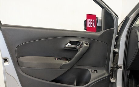 Volkswagen Polo VI (EU Market), 2011 год, 850 000 рублей, 19 фотография