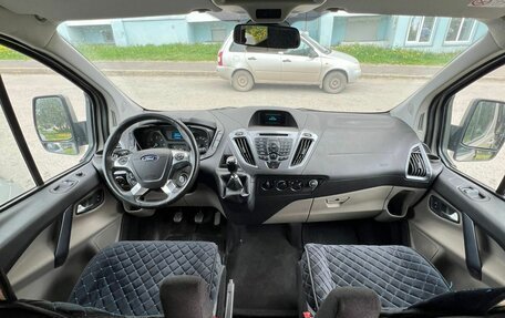 Ford Tourneo Custom I рестайлинг, 2017 год, 2 600 000 рублей, 2 фотография