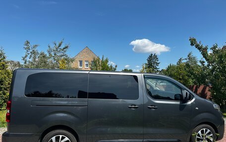 Peugeot Traveller I, 2019 год, 2 550 000 рублей, 3 фотография