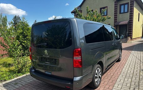 Peugeot Traveller I, 2019 год, 2 550 000 рублей, 4 фотография