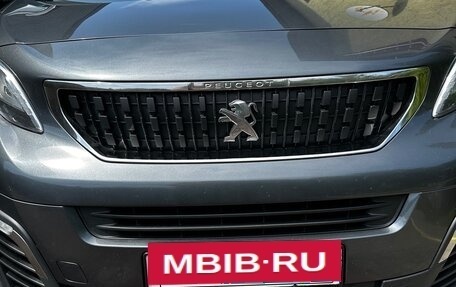 Peugeot Traveller I, 2019 год, 2 550 000 рублей, 25 фотография