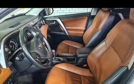 Toyota RAV4, 2018 год, 2 949 000 рублей, 17 фотография