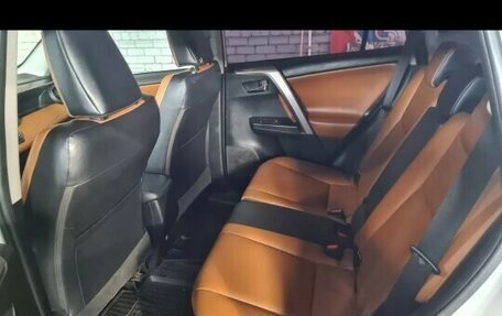 Toyota RAV4, 2018 год, 2 949 000 рублей, 12 фотография