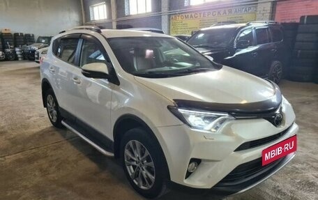 Toyota RAV4, 2018 год, 2 949 000 рублей, 13 фотография