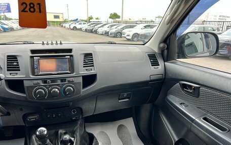 Toyota Hilux VII, 2014 год, 3 599 000 рублей, 15 фотография