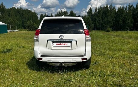 Toyota Land Cruiser Prado 150 рестайлинг 2, 2013 год, 3 000 000 рублей, 5 фотография