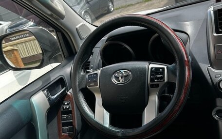 Toyota Land Cruiser Prado 150 рестайлинг 2, 2013 год, 3 000 000 рублей, 7 фотография