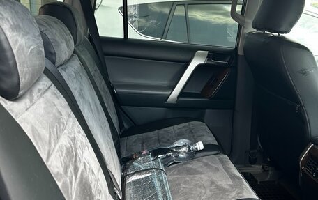 Toyota Land Cruiser Prado 150 рестайлинг 2, 2013 год, 3 000 000 рублей, 12 фотография