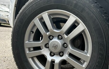 Toyota Land Cruiser Prado 150 рестайлинг 2, 2013 год, 3 000 000 рублей, 15 фотография