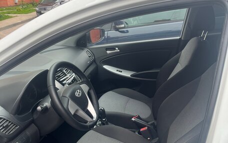 Hyundai Solaris II рестайлинг, 2013 год, 850 000 рублей, 11 фотография