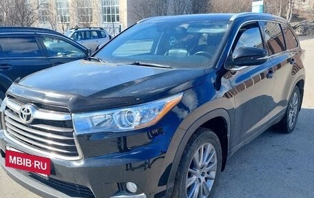 Toyota Highlander III, 2014 год, 2 800 000 рублей, 2 фотография