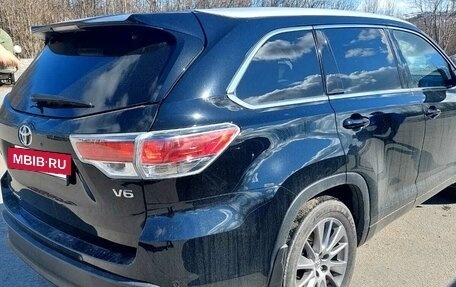 Toyota Highlander III, 2014 год, 2 800 000 рублей, 6 фотография