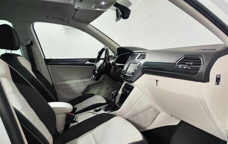 Volkswagen Tiguan II, 2017 год, 2 520 000 рублей, 13 фотография