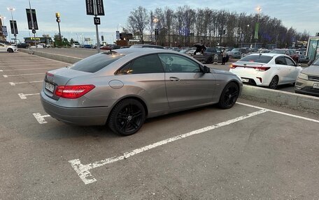 Mercedes-Benz E-Класс, 2011 год, 1 350 000 рублей, 5 фотография