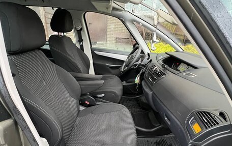 Citroen C4 Picasso II рестайлинг, 2012 год, 810 000 рублей, 30 фотография