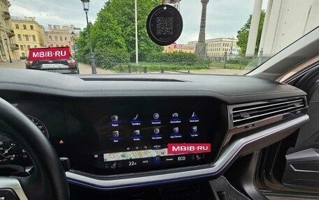 Volkswagen Touareg III, 2019 год, 5 850 000 рублей, 2 фотография