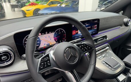 Mercedes-Benz V-Класс, 2025 год, 13 990 000 рублей, 17 фотография