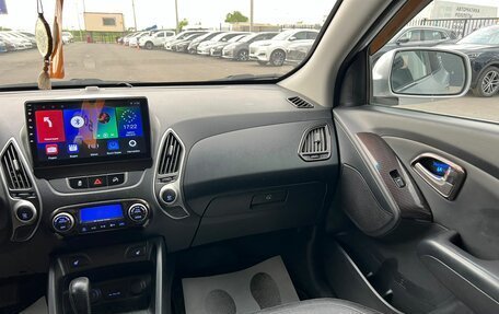 Hyundai Tucson III, 2010 год, 1 329 000 рублей, 15 фотография