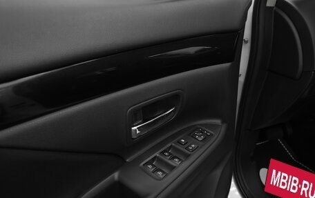 Mitsubishi Outlander III рестайлинг 3, 2019 год, 1 966 000 рублей, 12 фотография