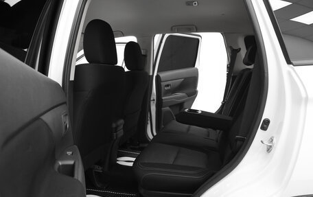 Mitsubishi Outlander III рестайлинг 3, 2019 год, 1 966 000 рублей, 17 фотография