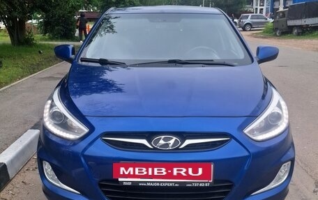 Hyundai Solaris II рестайлинг, 2013 год, 920 000 рублей, 11 фотография