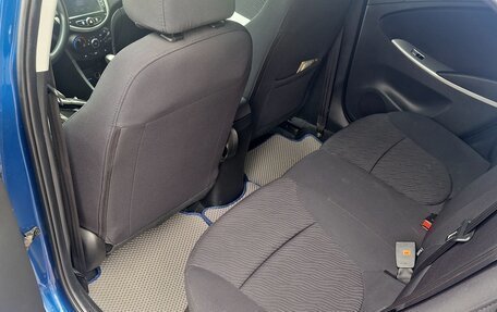 Hyundai Solaris II рестайлинг, 2013 год, 920 000 рублей, 21 фотография