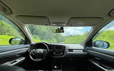 Mitsubishi Outlander III рестайлинг 3, 2014 год, 1 650 000 рублей, 13 фотография