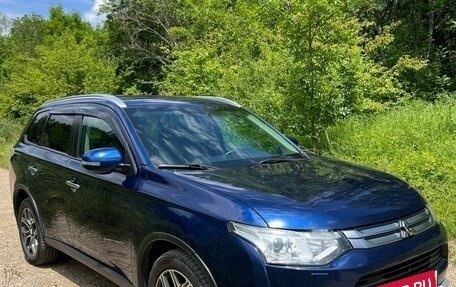 Mitsubishi Outlander III рестайлинг 3, 2014 год, 1 650 000 рублей, 7 фотография