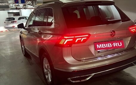 Volkswagen Tiguan II, 2021 год, 3 988 345 рублей, 6 фотография