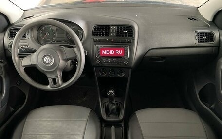 Volkswagen Polo VI (EU Market), 2013 год, 550 000 рублей, 11 фотография
