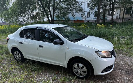 Renault Logan II, 2017 год, 310 000 рублей, 1 фотография
