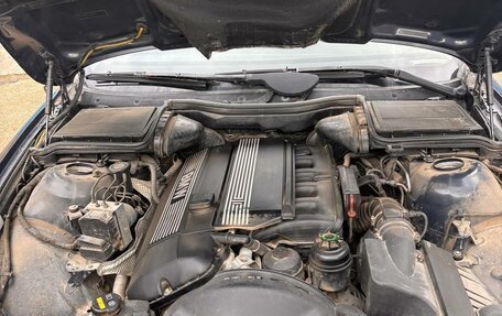 BMW 5 серия, 2003 год, 550 000 рублей, 15 фотография